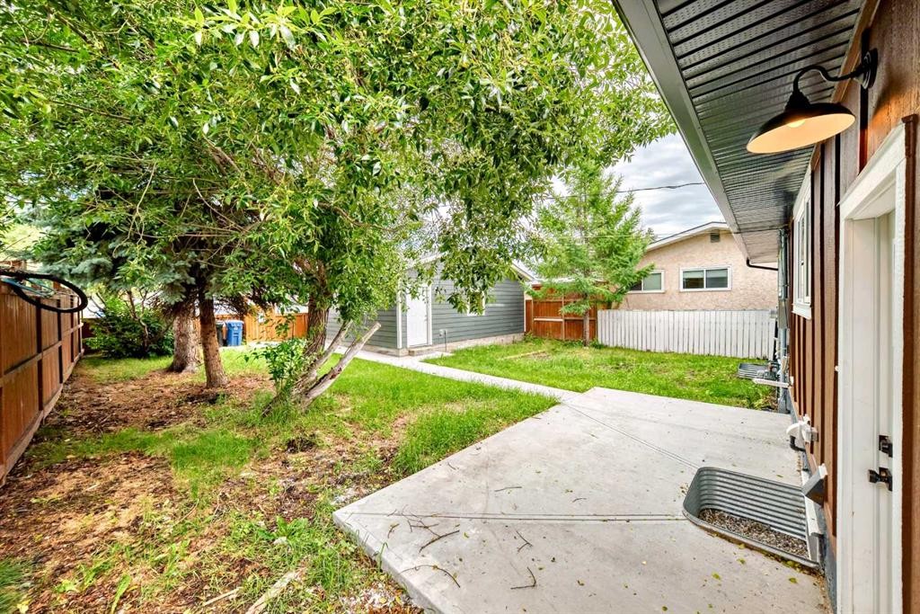 264 99 Avenue Se, Calgary, AB - Outdoor
