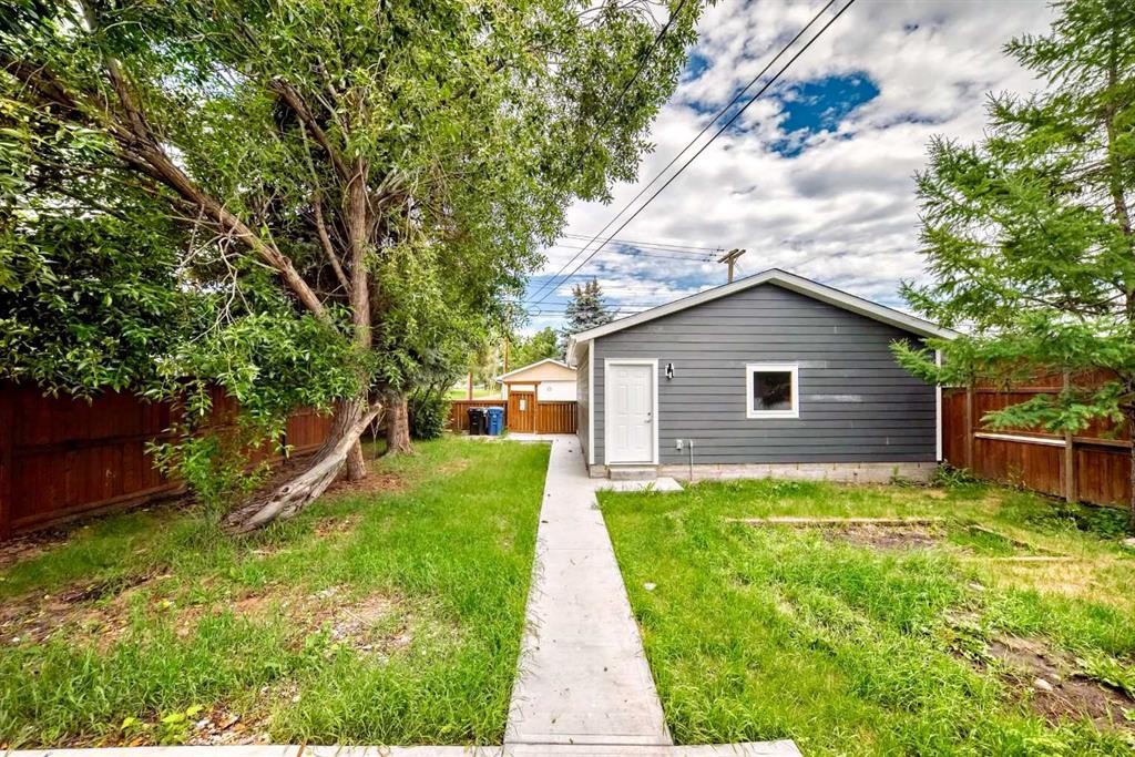 264 99 Avenue Se, Calgary, AB - Outdoor