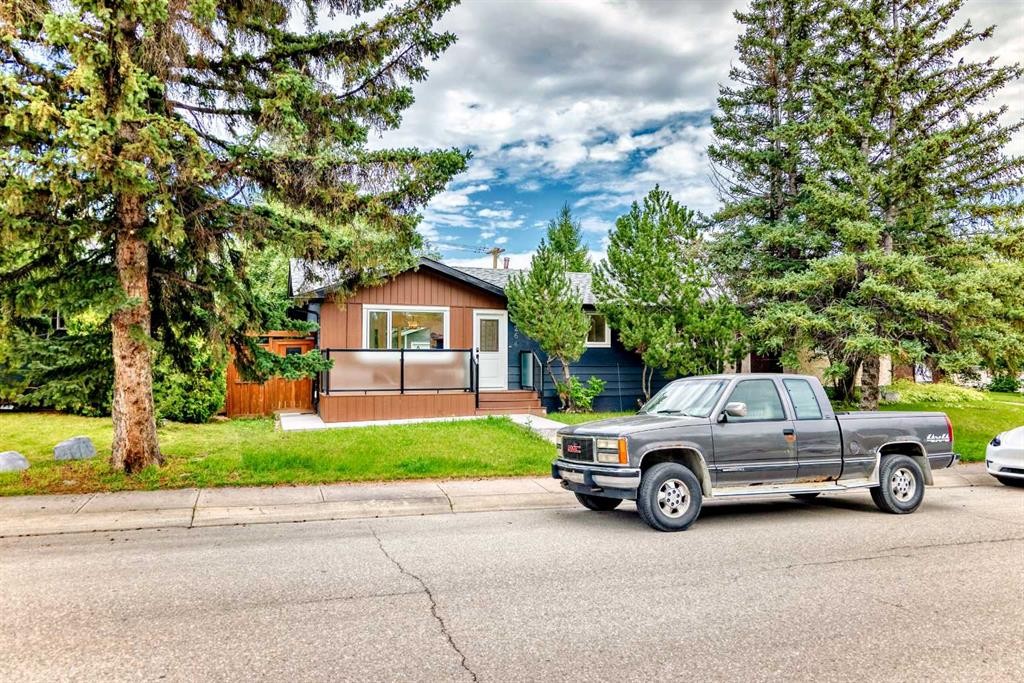 264 99 Avenue Se, Calgary, AB - Outdoor