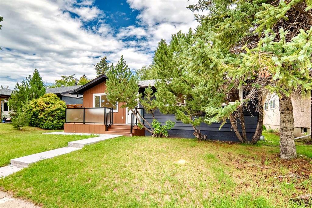 264 99 Avenue Se, Calgary, AB - Outdoor