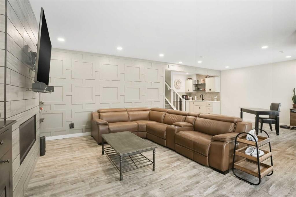 111 Crestridge View Sw, Calgary, AB - Indoor