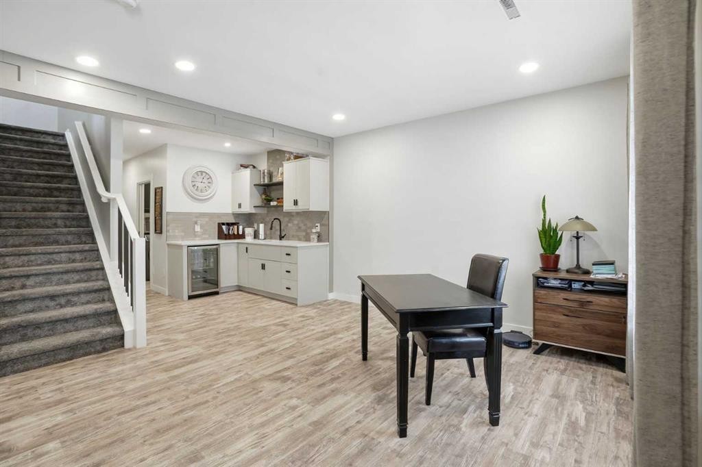 111 Crestridge View Sw, Calgary, AB - Indoor