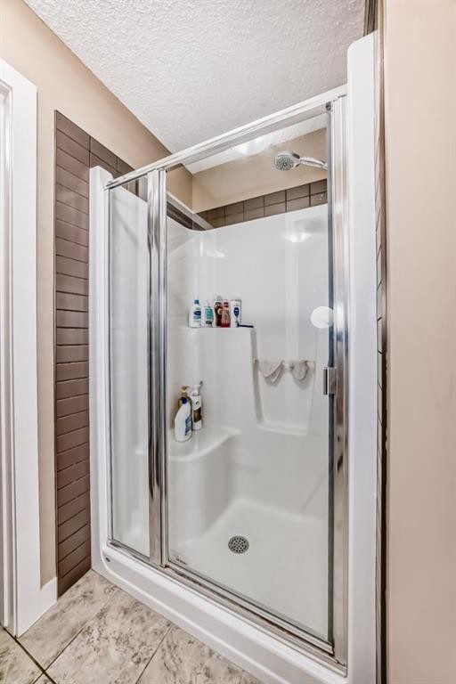 612 Montgomery Close Se, High River, AB - Indoor Photo Showing Bathroom
