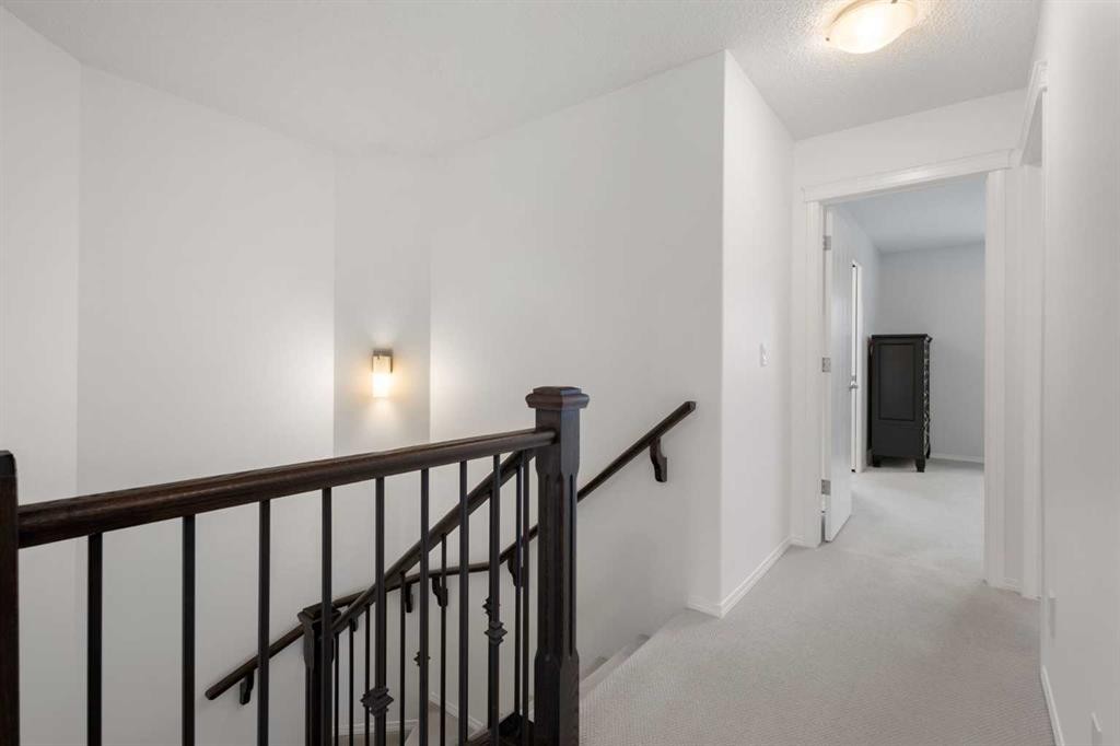 182 Auburn Sound Close Se, Calgary, AB - Indoor Photo Showing Other Room