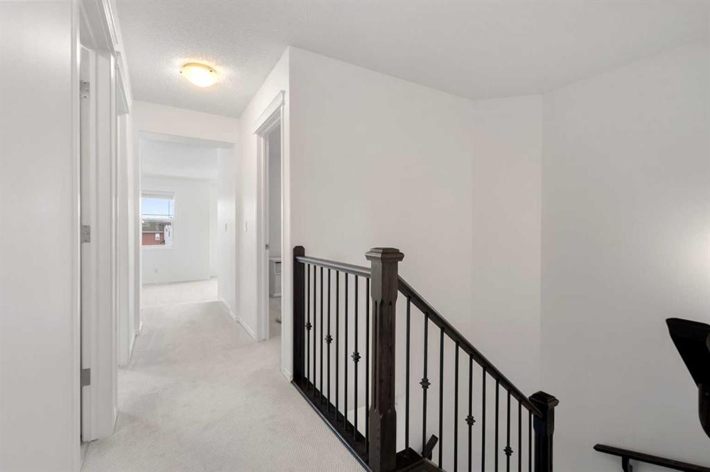 182 Auburn Sound Close Se, Calgary, AB - Indoor Photo Showing Other Room