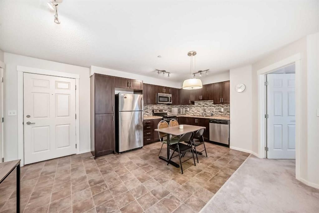 4308-279 Copperpond Common Se, Calgary, AB - Indoor