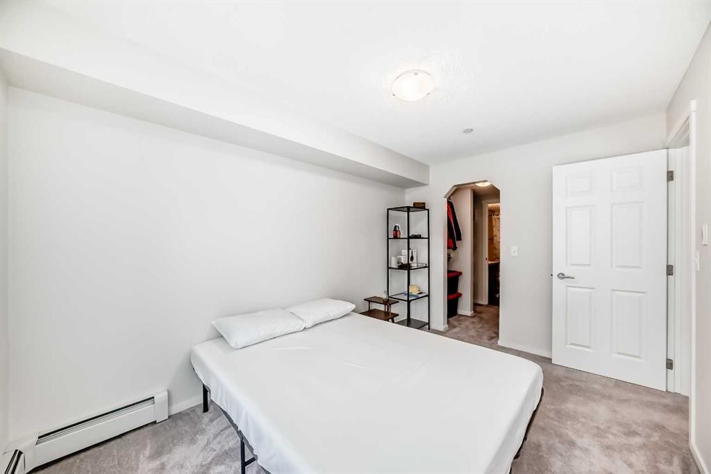 4308-279 Copperpond Common Se, Calgary, AB - Indoor Photo Showing Bedroom