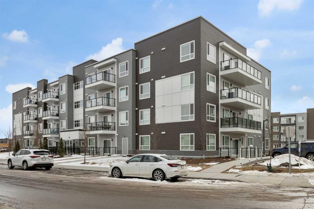 2106-33 Carringham Gate Nw, Calgary, AB - Outdoor With Facade
