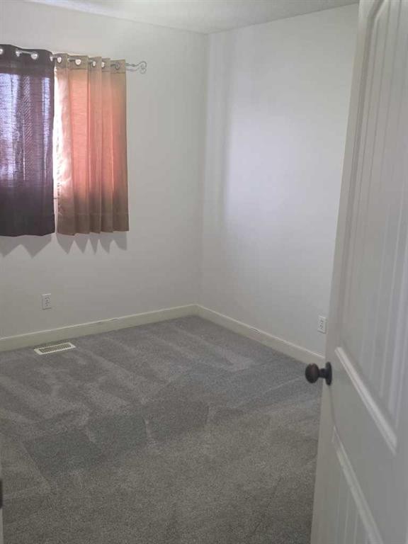 210 Saddlebrook Way Ne, Calgary, AB - Indoor Photo Showing Other Room