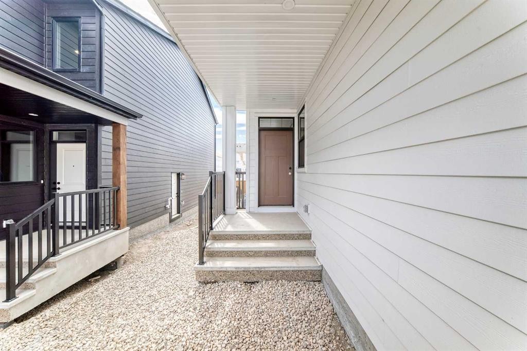 1085 Sawgrass Link Nw, Airdrie, AB - Outdoor With Exterior