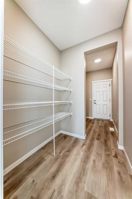 1085 Sawgrass Link Nw, Airdrie, AB - Indoor With Storage