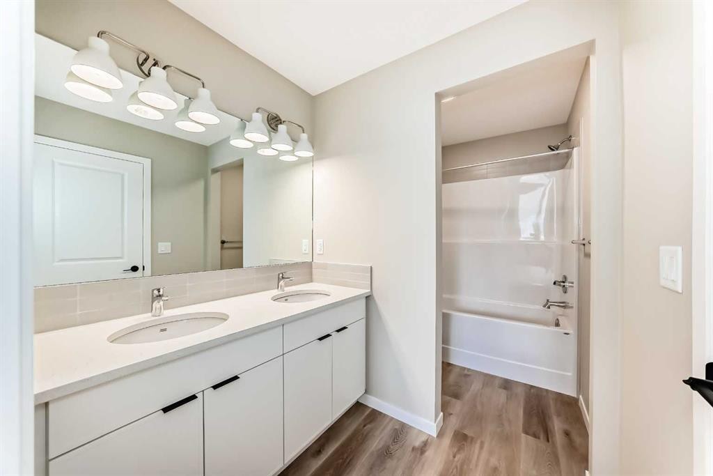 1085 Sawgrass Link Nw, Airdrie, AB - Indoor Photo Showing Bathroom