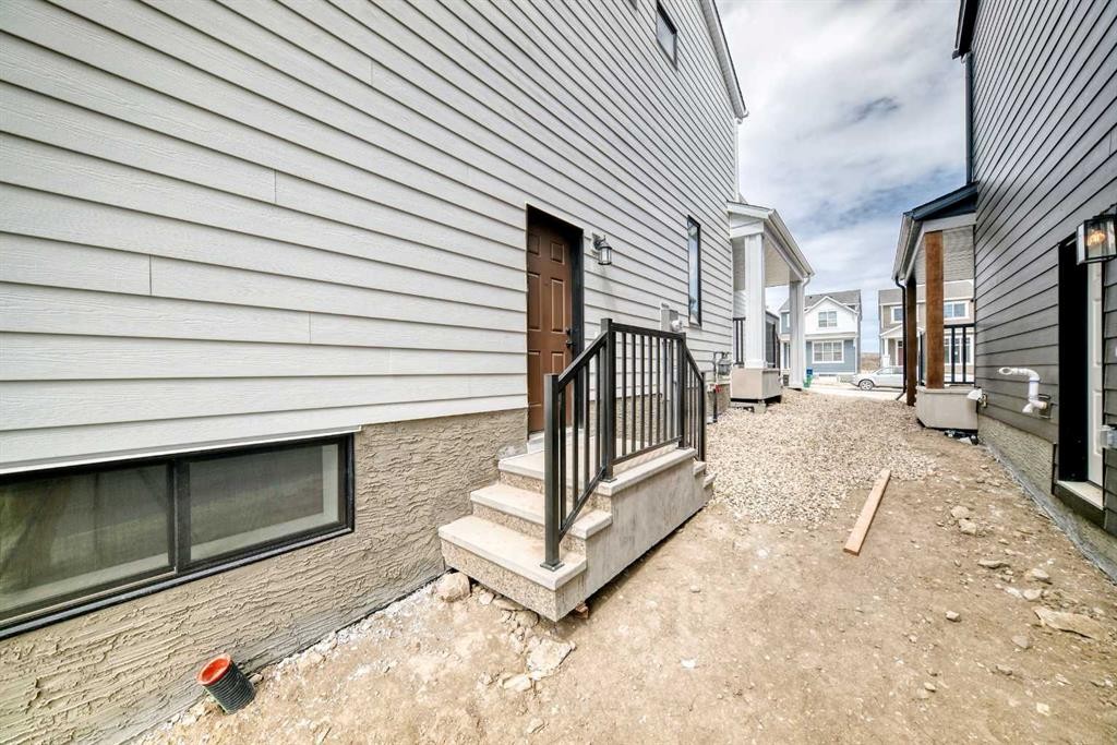1085 Sawgrass Link Nw, Airdrie, AB - Outdoor With Exterior
