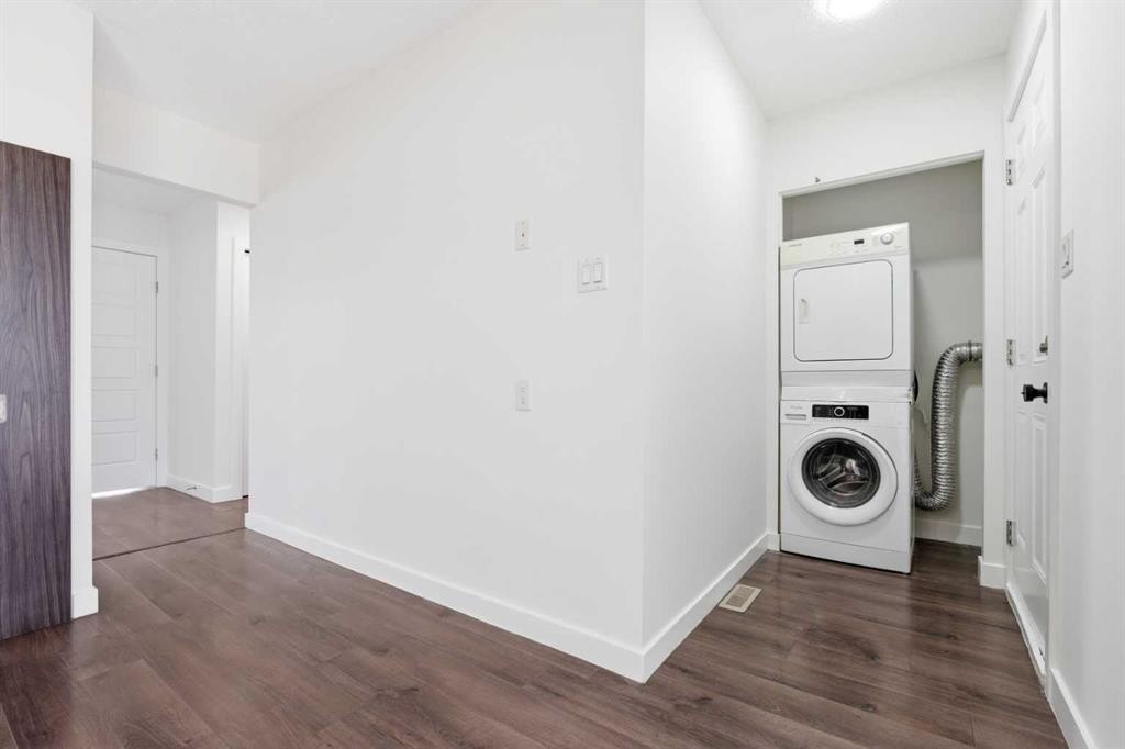 263 Doverview Crescent Se, Calgary, AB - Indoor Photo Showing Laundry Room
