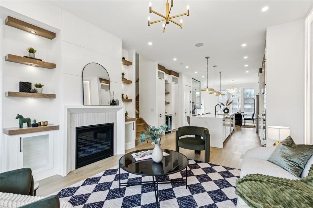 525 32 Street Nw, Calgary, AB - Indoor Photo Showing Living Room With Fireplace