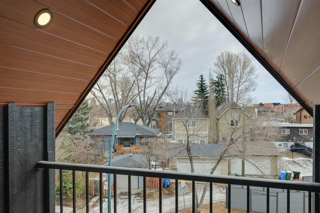 525 32 Street Nw, Calgary, AB - Outdoor With Balcony