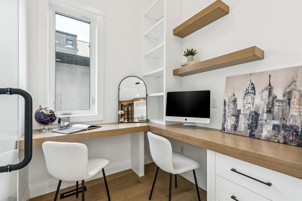 525 32 Street Nw, Calgary, AB - Indoor Photo Showing Office