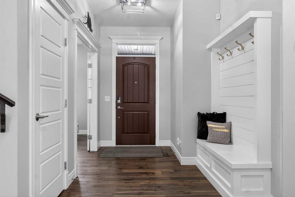 264 Stonemere Close, Chestermere, AB - Indoor Photo Showing Other Room