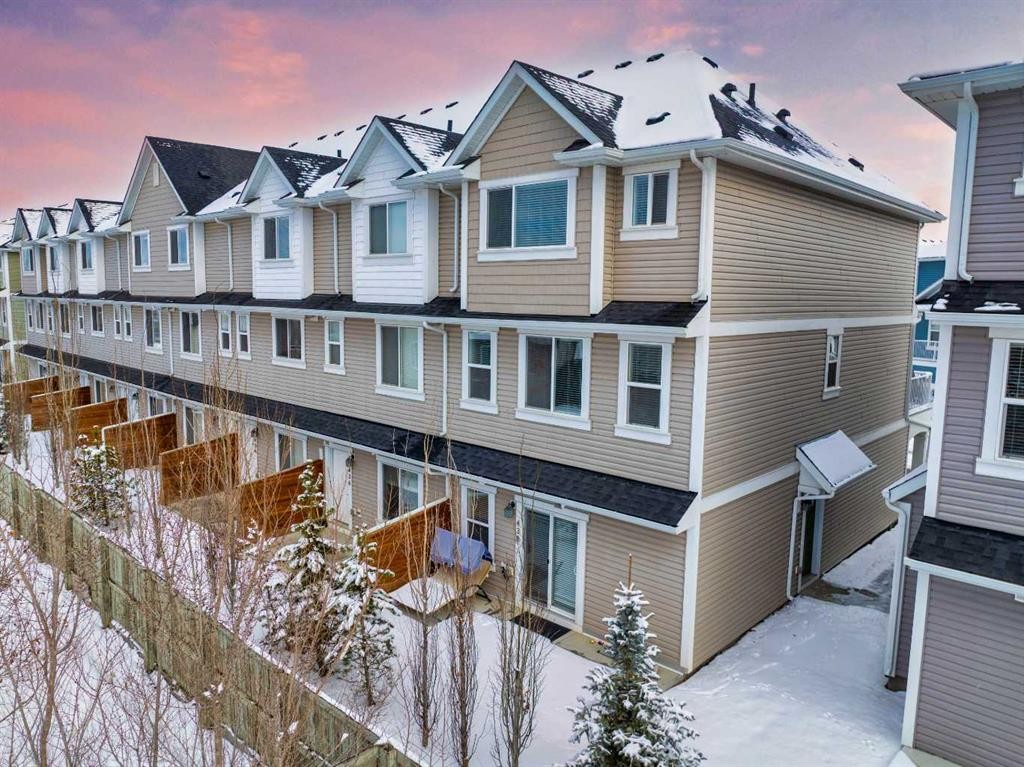 438 Copperstone Manor Se, Calgary, AB - Outdoor