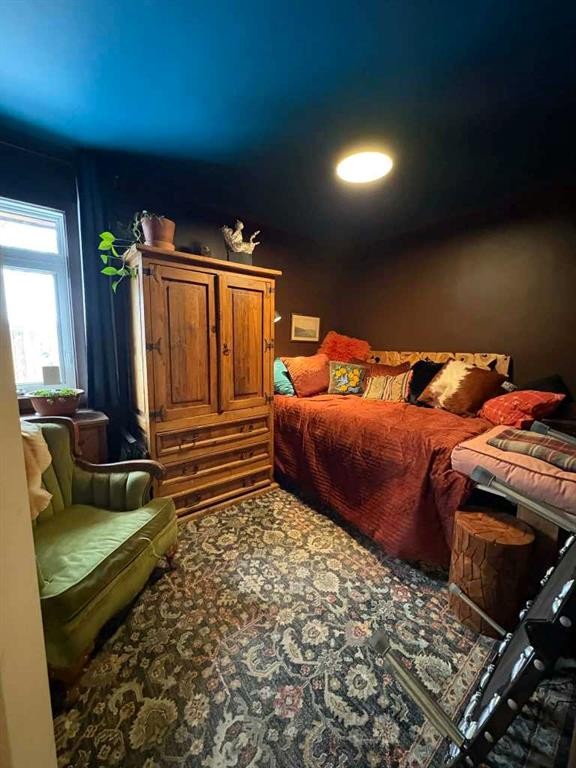 29 Windermere Road Sw, Calgary, AB - Indoor Photo Showing Bedroom