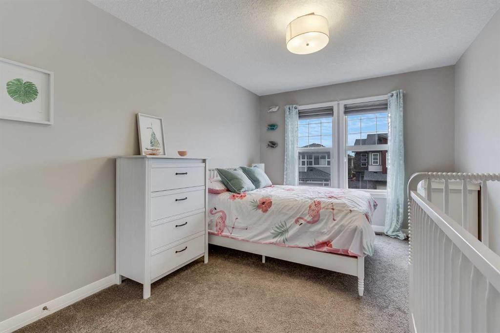 55 Sage Bluff Green Nw, Calgary, AB - Indoor Photo Showing Bedroom