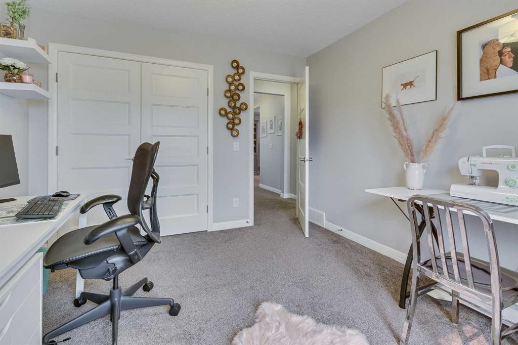 55 Sage Bluff Green Nw, Calgary, AB - Indoor Photo Showing Office