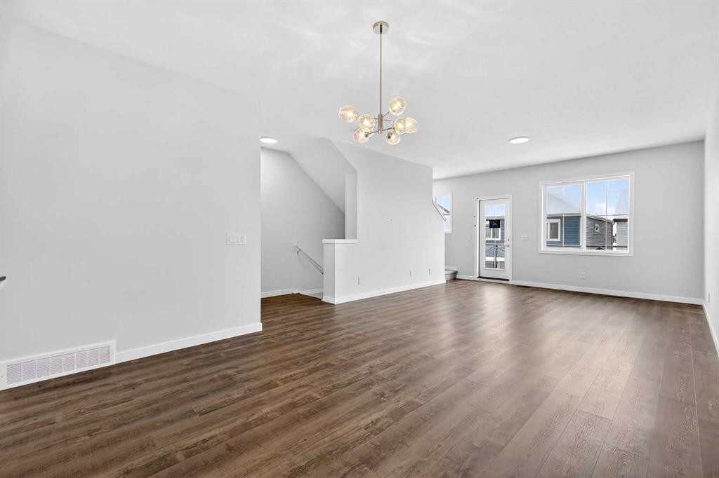 121-1750 Rangeview Drive Se, Calgary, AB - Indoor