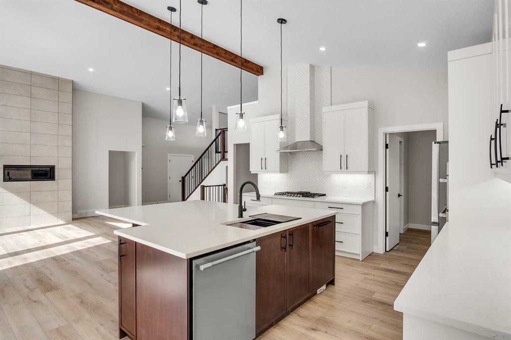 43 Viceroy Crescent, Olds, AB - Indoor Photo Showing Kitchen With Upgraded Kitchen