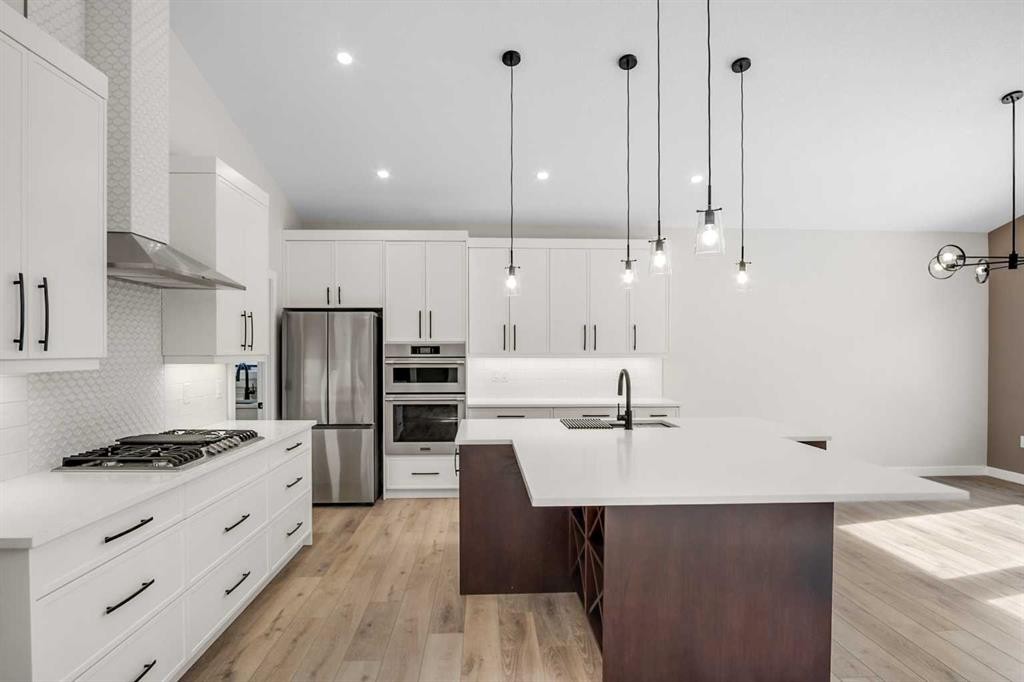 43 Viceroy Crescent, Olds, AB - Indoor Photo Showing Kitchen With Upgraded Kitchen