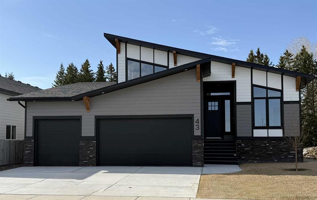 43 Viceroy Crescent, Olds, AB - Outdoor