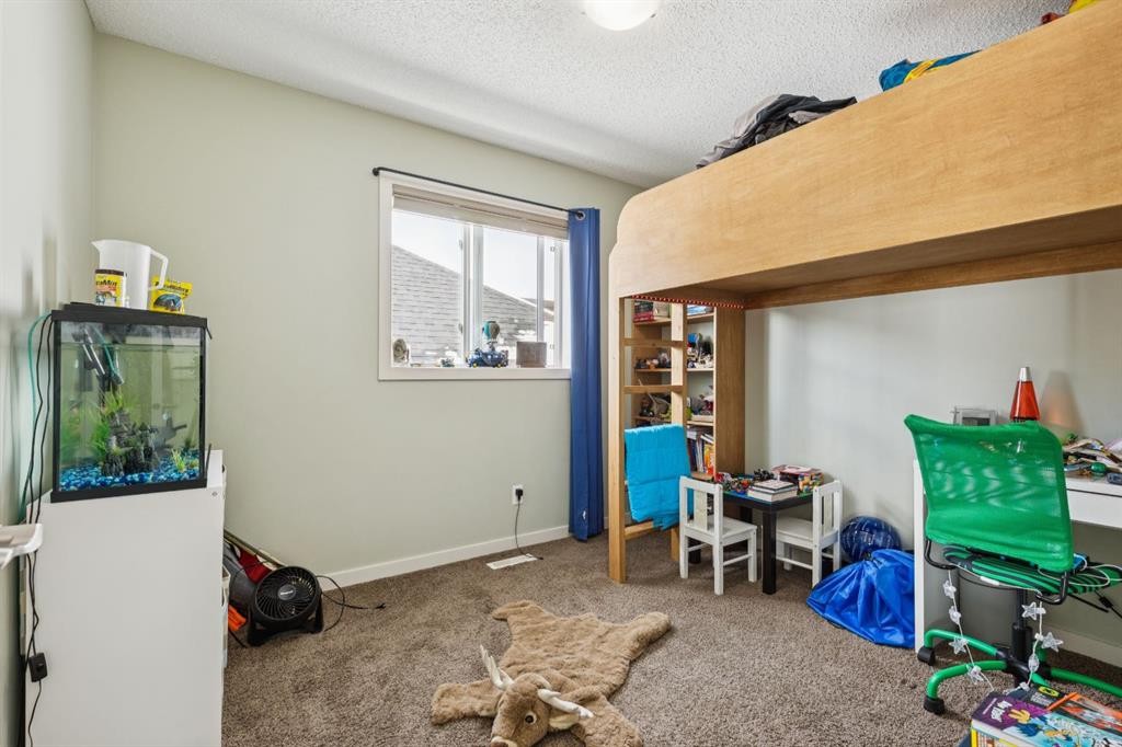 298 River Heights Crescent, Cochrane, AB - Indoor