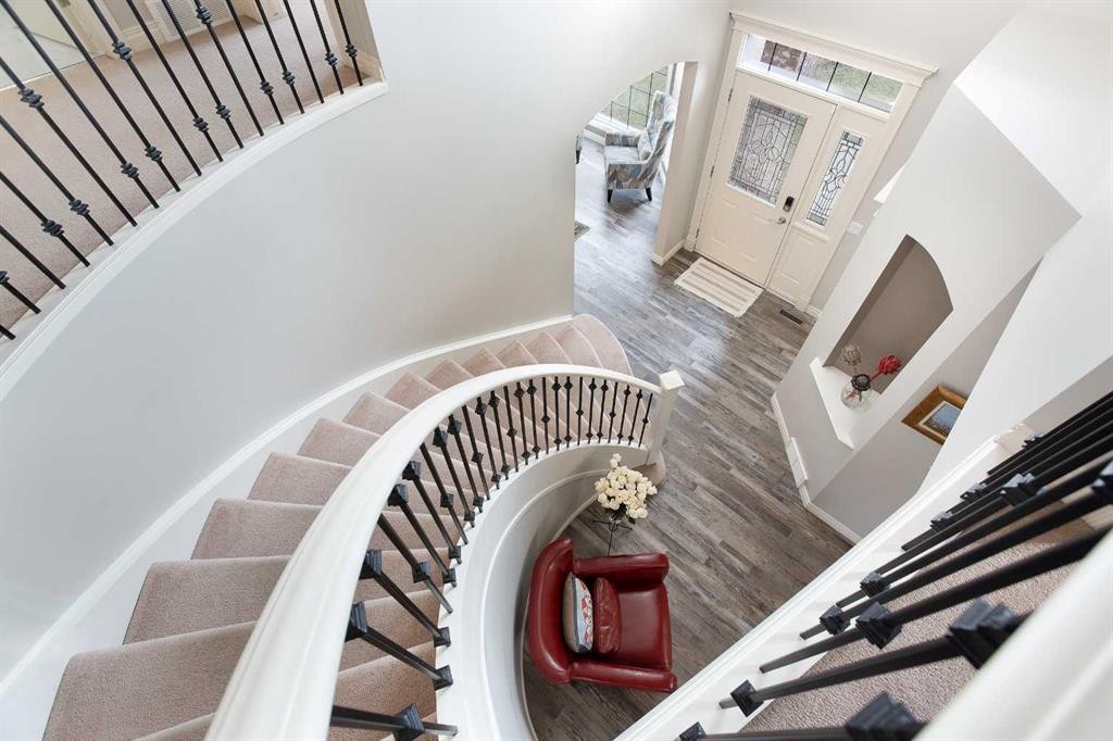 90 Discovery Ridge Road Sw, Calgary, AB