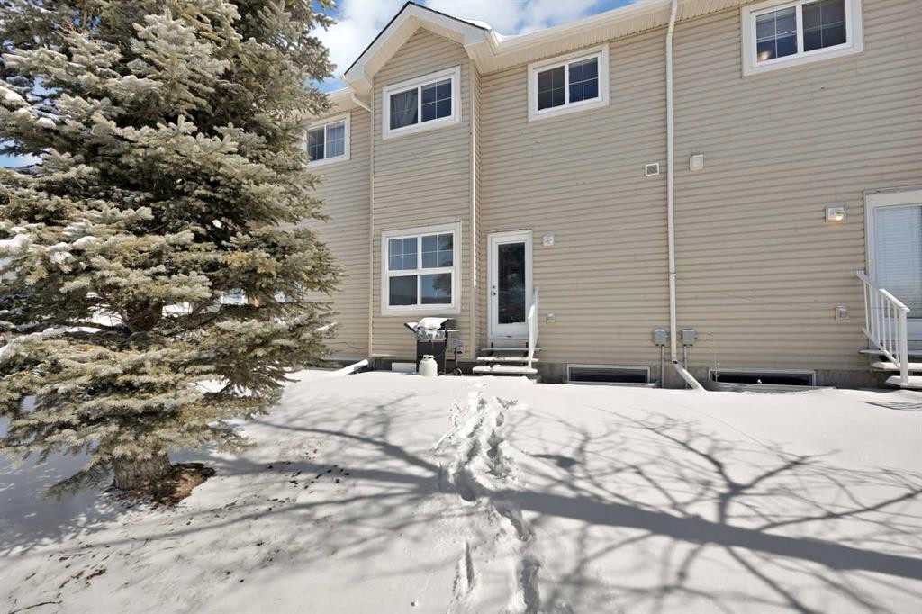 3503-111 Tarawood Lane Ne, Calgary, AB - Outdoor