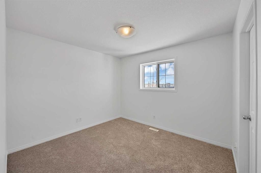 3503-111 Tarawood Lane Ne, Calgary, AB - Indoor Photo Showing Other Room