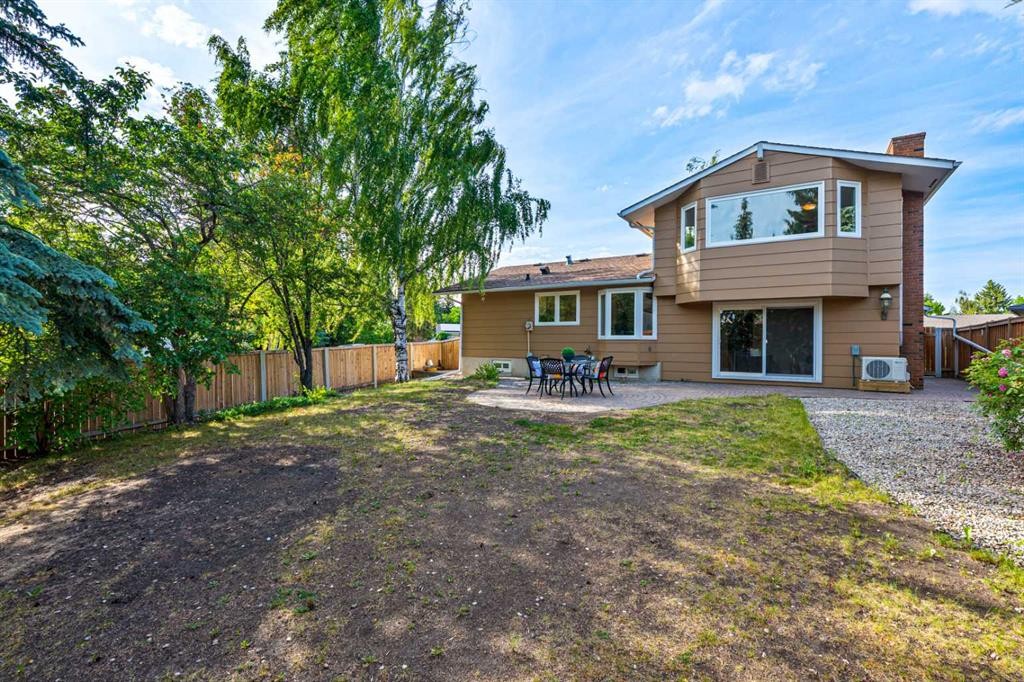 308 Parkridge Green Se, Calgary, AB - Outdoor