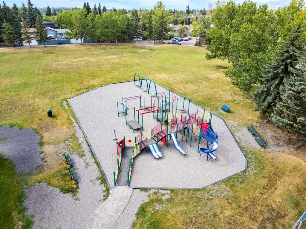 308 Parkridge Green Se, Calgary, AB - Outdoor With View