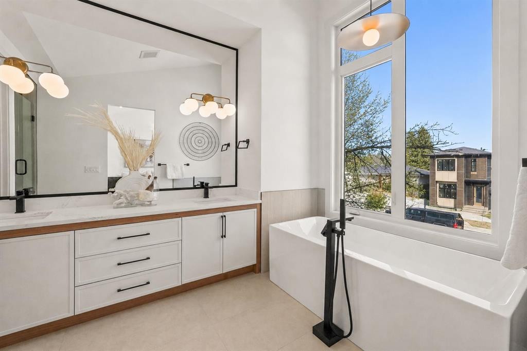 2421 25 Avenue Nw, Calgary, AB
