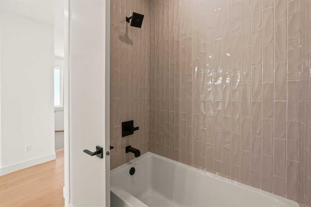 2421 25 Avenue Nw, Calgary, AB