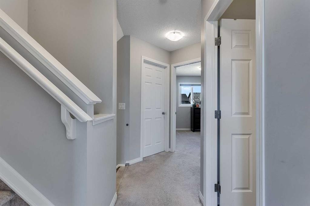 254 Walgrove Terrace Se, Calgary, AB - Indoor Photo Showing Other Room