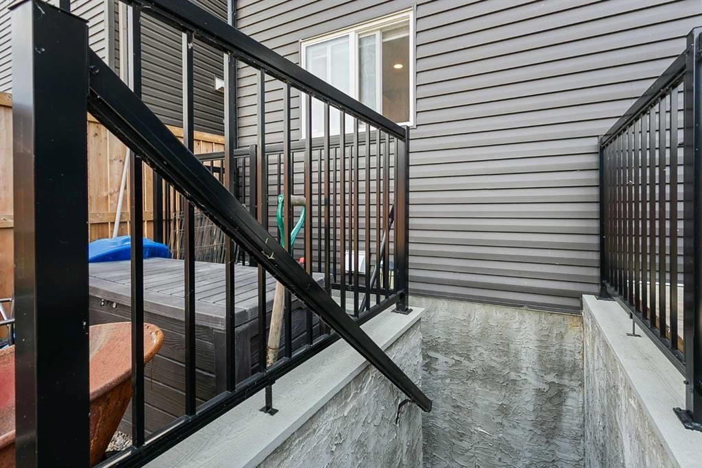 254 Walgrove Terrace Se, Calgary, AB - Outdoor With Exterior