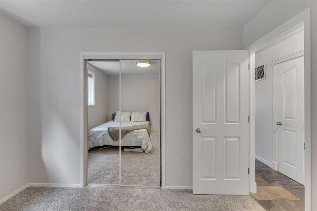 201-215 17 Avenue Ne, Calgary, AB - Indoor