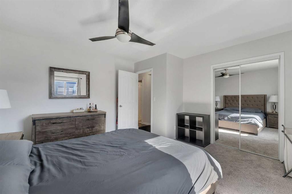 201-215 17 Avenue Ne, Calgary, AB - Indoor Photo Showing Bedroom