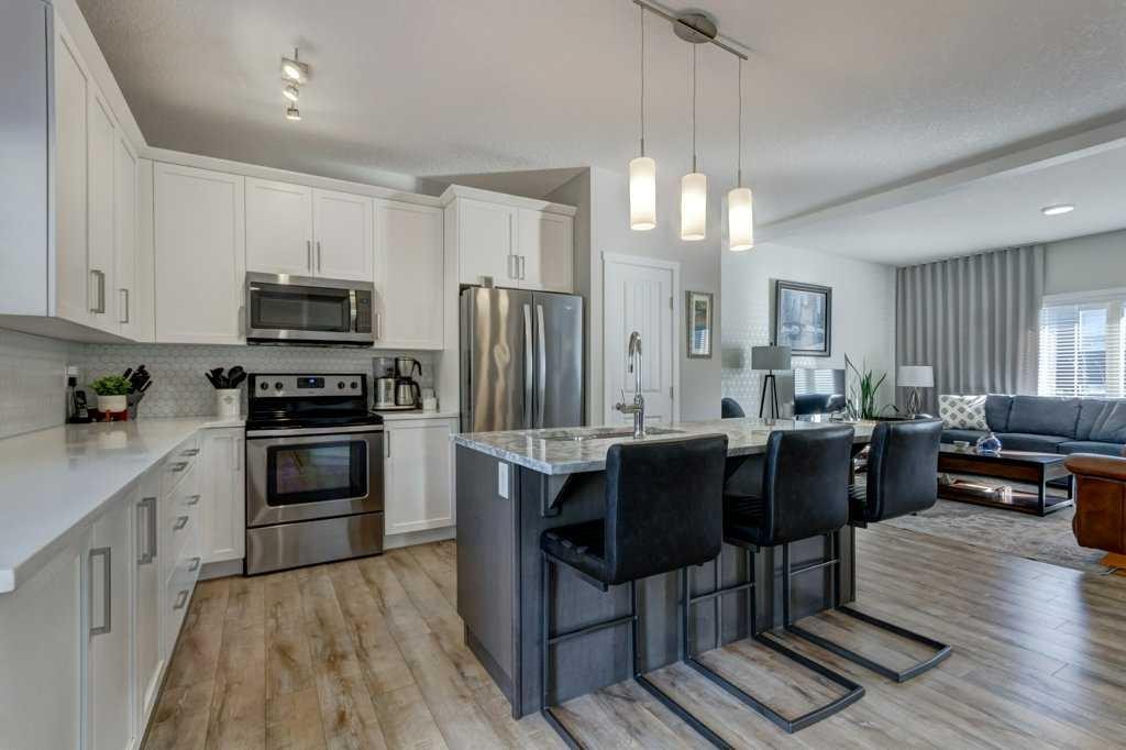 444 Legacy Point Se, Calgary, AB - Indoor Photo Showing Kitchen With Upgraded Kitchen