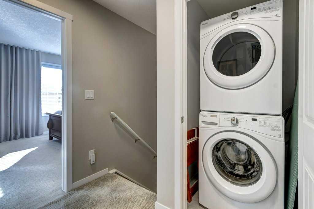 444 Legacy Point Se, Calgary, AB - Indoor Photo Showing Laundry Room