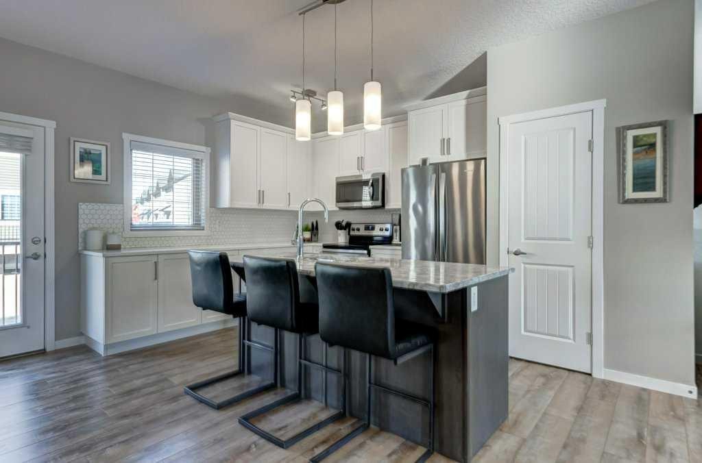 444 Legacy Point Se, Calgary, AB - Indoor Photo Showing Kitchen With Upgraded Kitchen