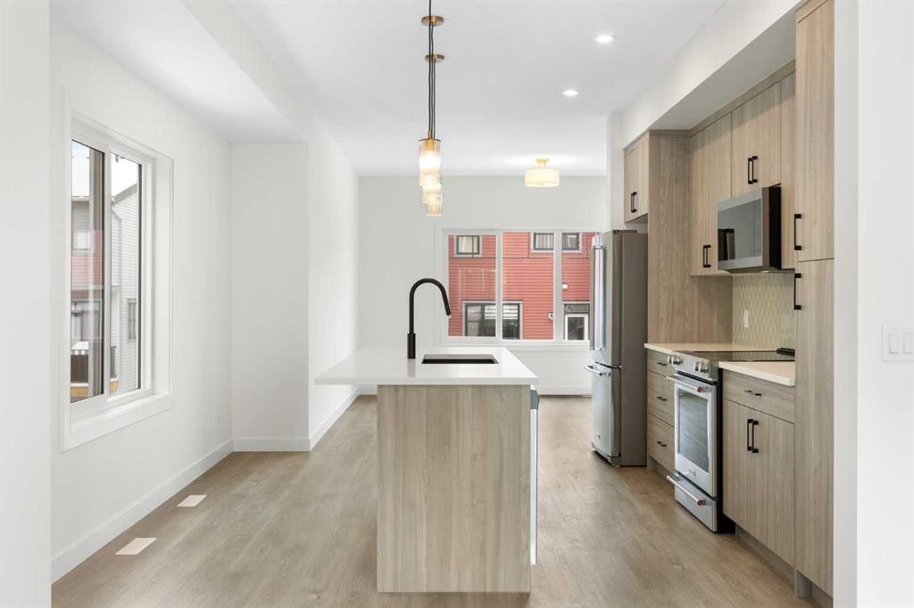 116-2231 81St Street Sw, Calgary, AB - Indoor Photo Showing Other Room