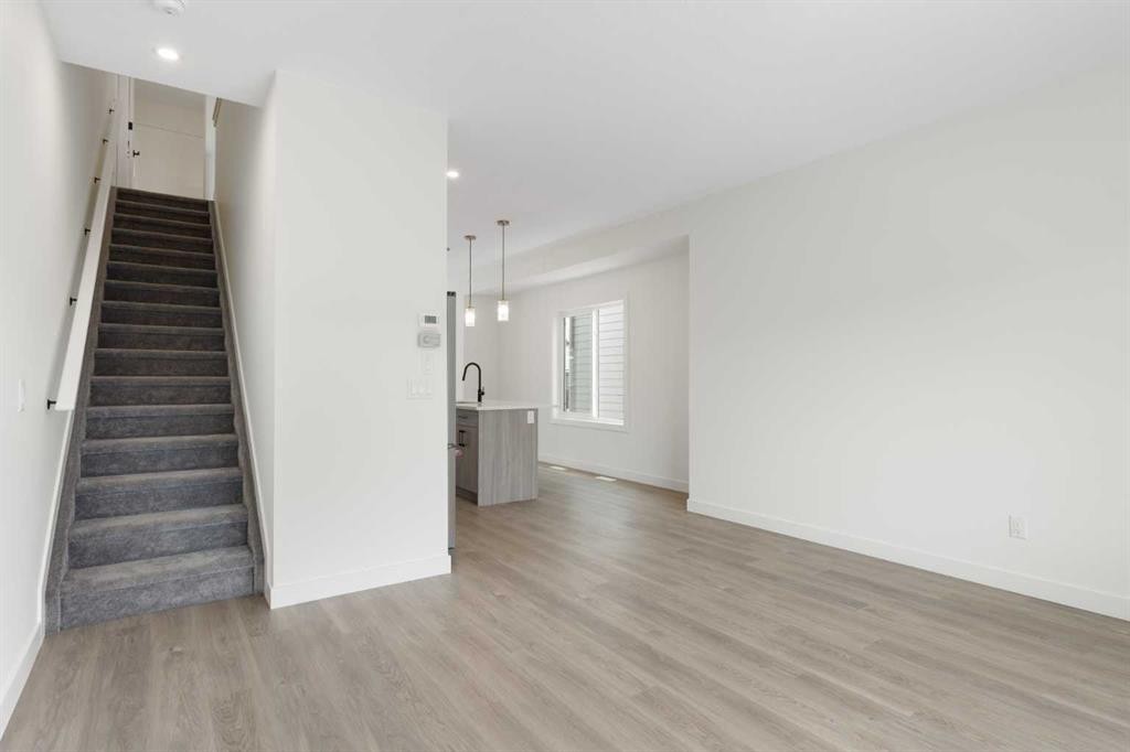 116-2231 81St Street Sw, Calgary, AB - Indoor