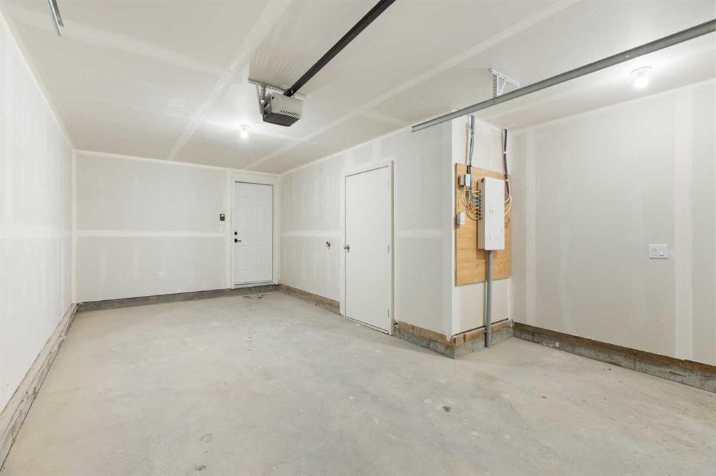 116-2231 81St Street Sw, Calgary, AB - Indoor Photo Showing Bathroom