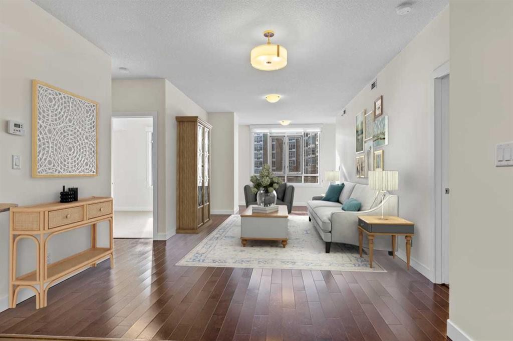 310-16 Varsity Estates Circle Nw, Calgary, AB - Indoor Photo Showing Living Room