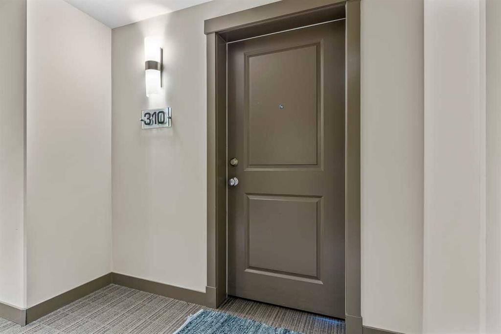 310-16 Varsity Estates Circle Nw, Calgary, AB - Indoor Photo Showing Other Room